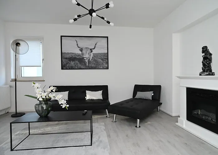 Ferienwohnung & Aparts Am Schloss Park